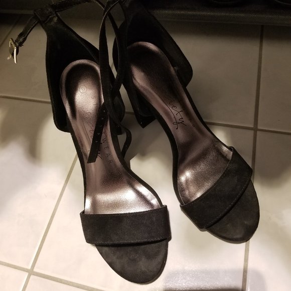 Black Strappy Heels - Picture 1 of 2